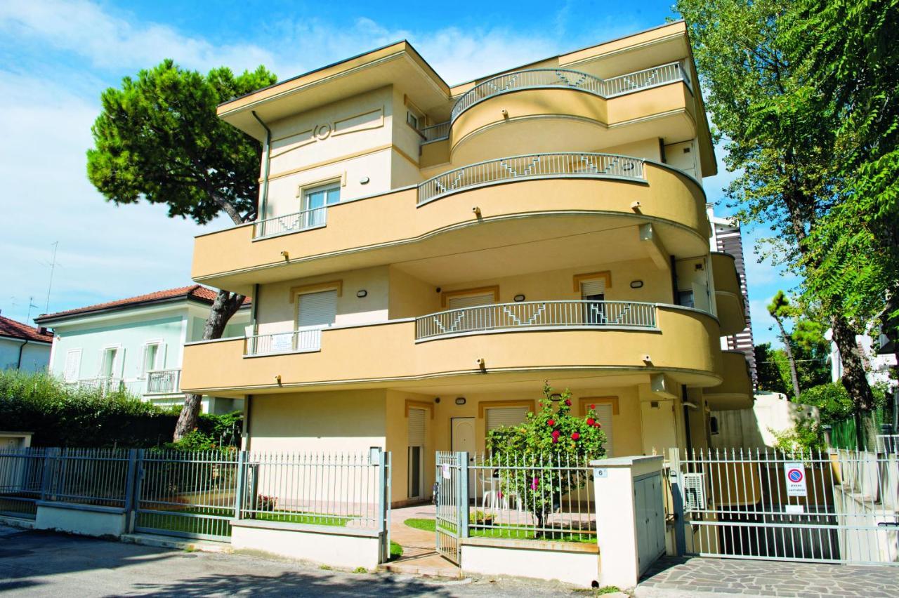 Residenza Raggio Apartment Riccione Luaran gambar