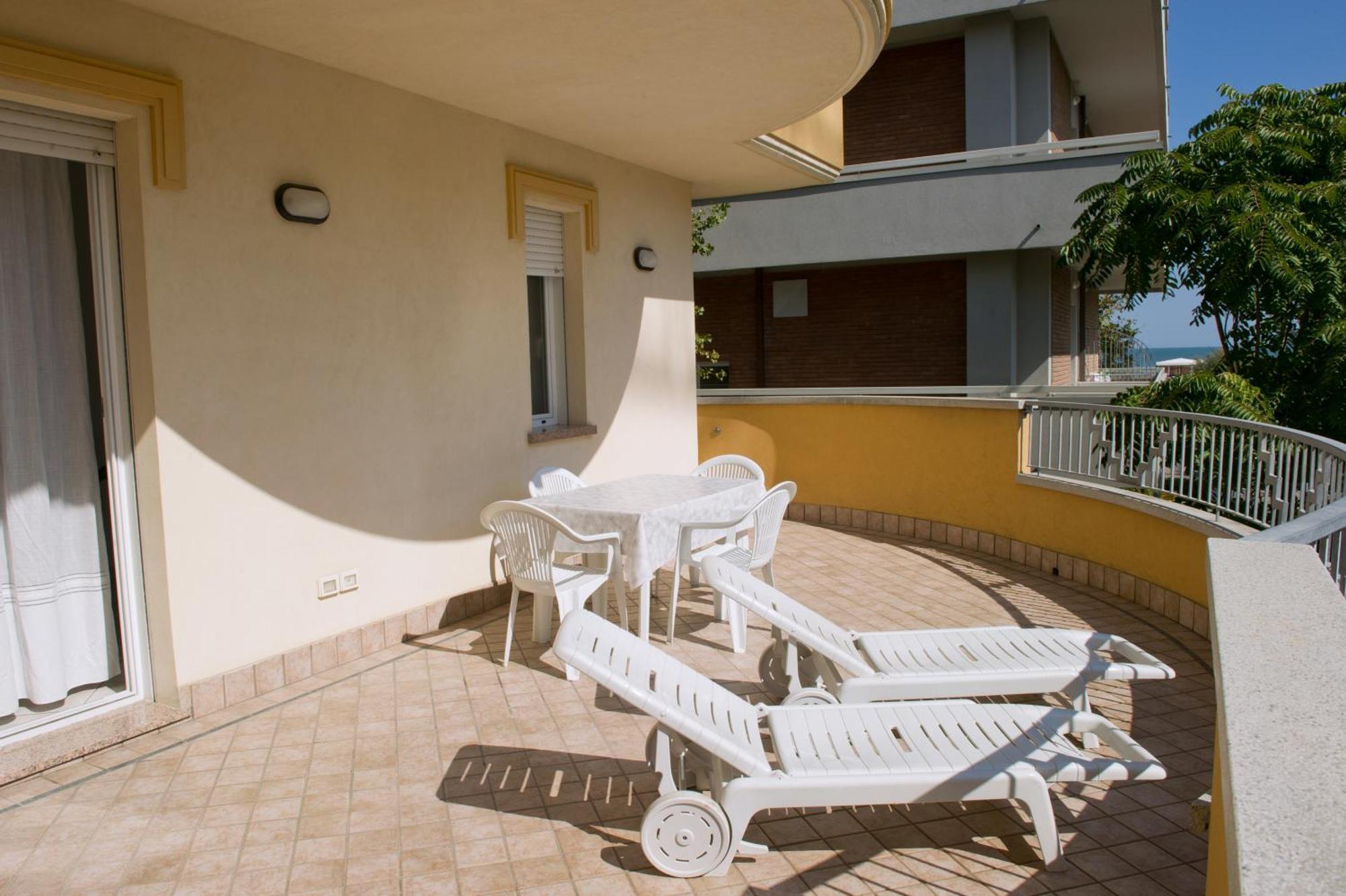 Residenza Raggio Apartment Riccione Luaran gambar
