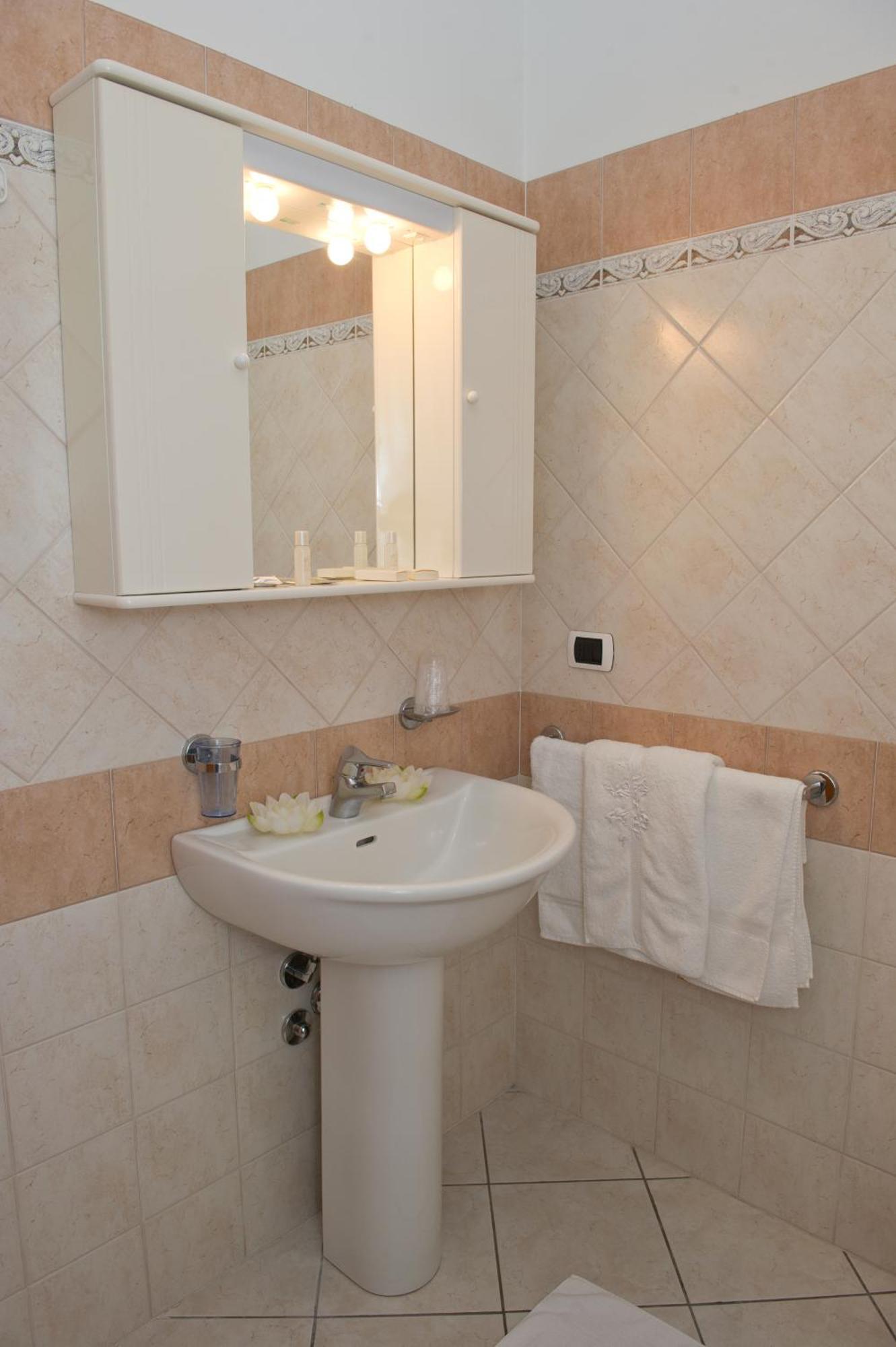 Residenza Raggio Apartment Riccione Luaran gambar